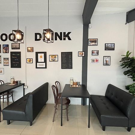 Udomsuk Inn & Cafe - Bts Udomsuk Бангкок Экстерьер фото